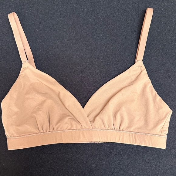 ✨ SKIMS Bralette • Like New • XS • Nude ✨ - Picture 2 of 6